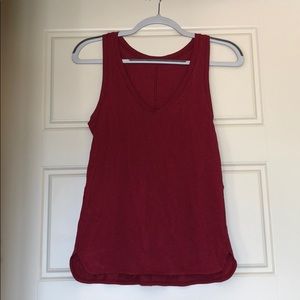 Lululemon tank top in Maroon